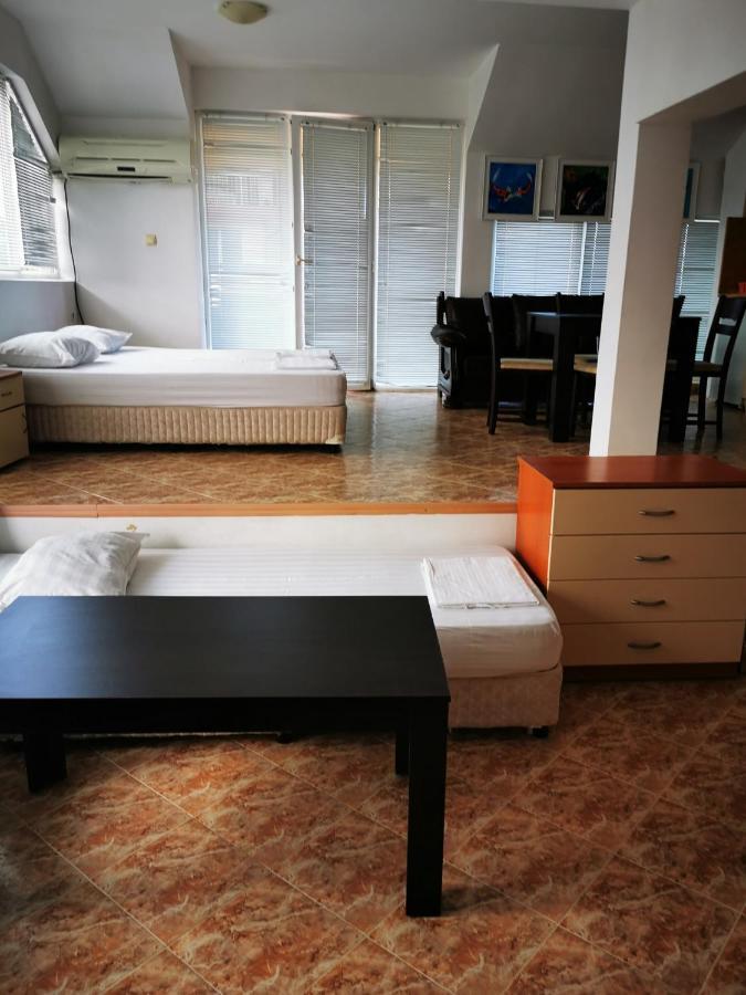 Jelezchevi Guest Rooms Primorsko Eksteriør billede
