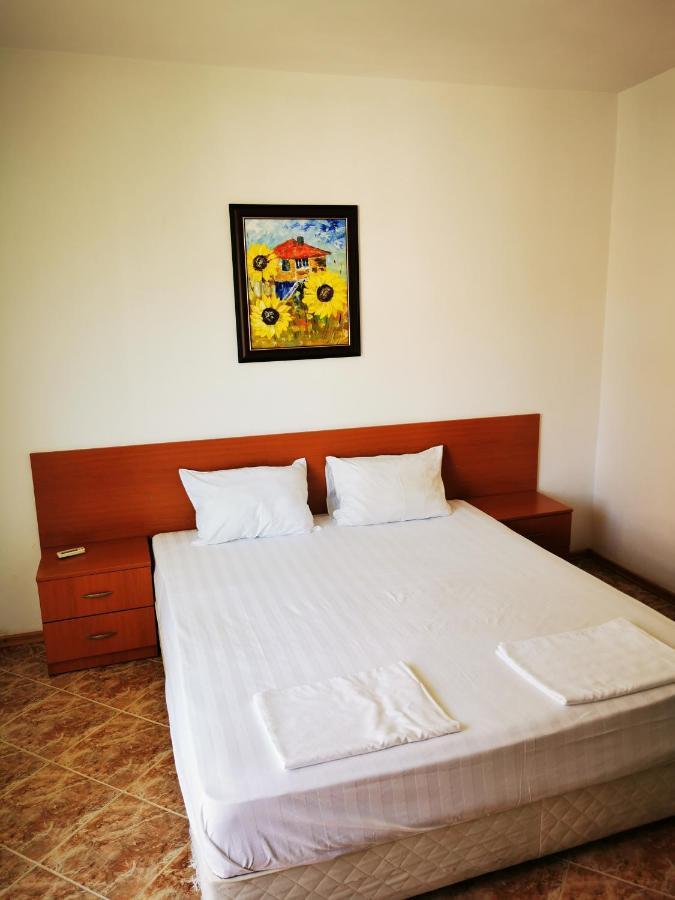 Jelezchevi Guest Rooms Primorsko Eksteriør billede