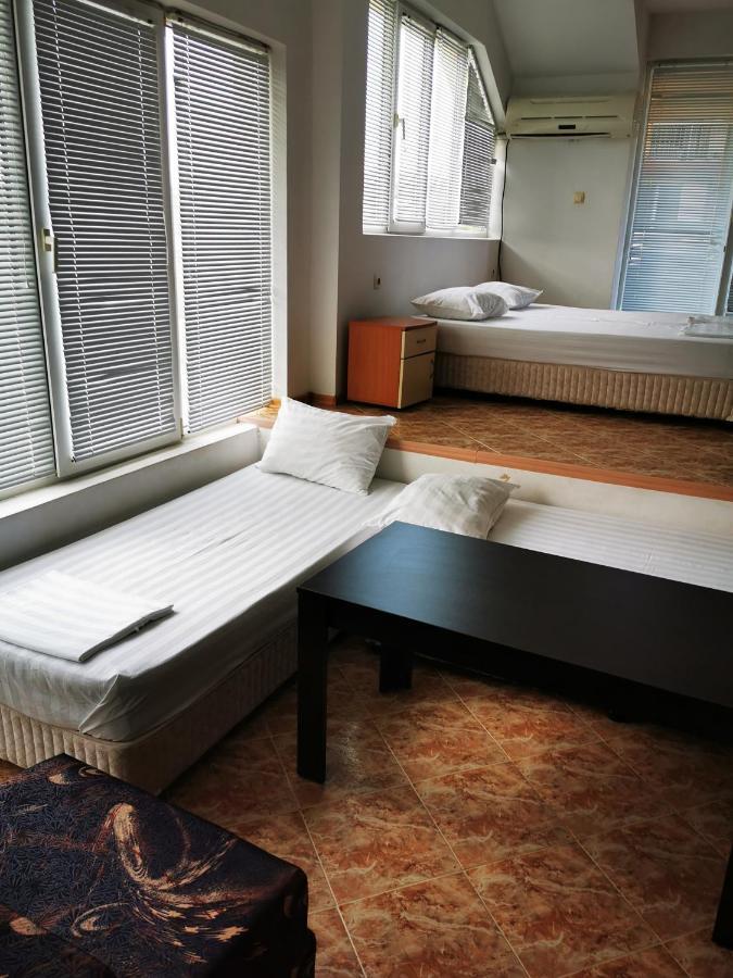 Jelezchevi Guest Rooms Primorsko Eksteriør billede