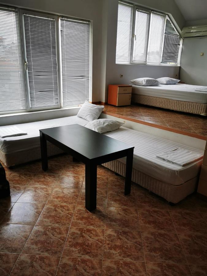 Jelezchevi Guest Rooms Primorsko Eksteriør billede