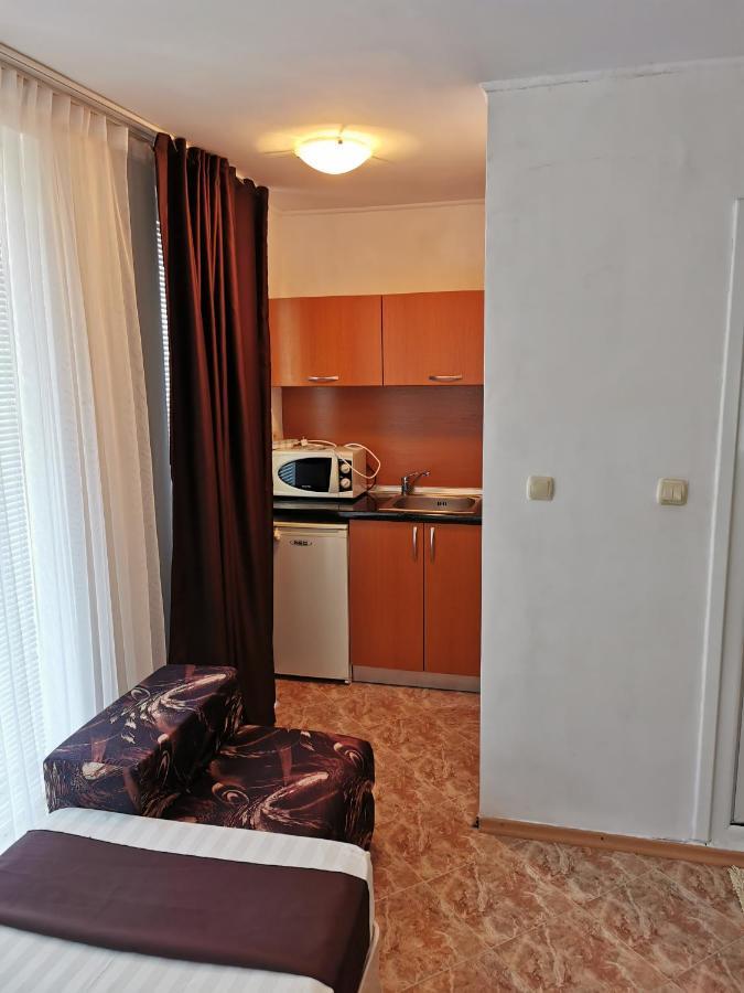 Jelezchevi Guest Rooms Primorsko Eksteriør billede