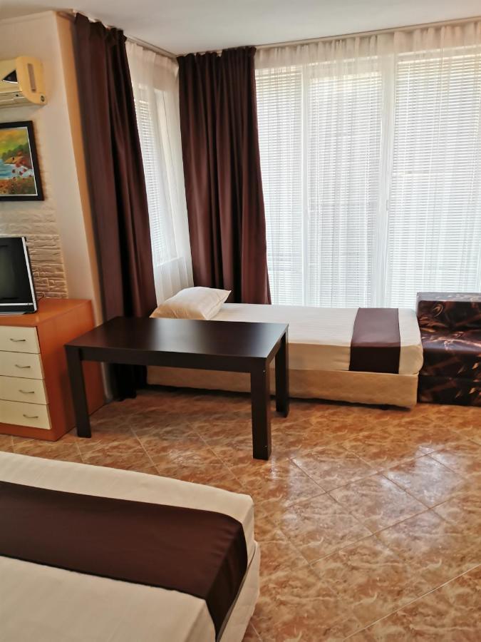 Jelezchevi Guest Rooms Primorsko Eksteriør billede