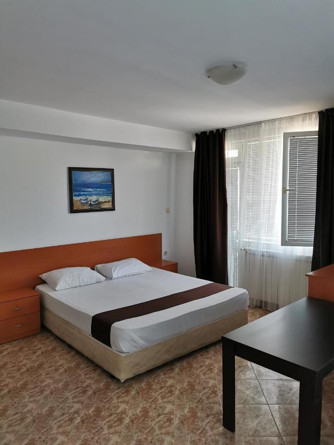 Jelezchevi Guest Rooms Primorsko Eksteriør billede