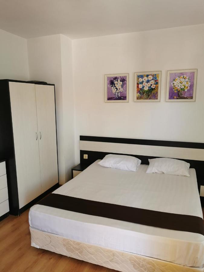 Jelezchevi Guest Rooms Primorsko Eksteriør billede