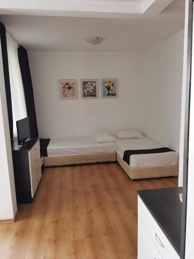 Jelezchevi Guest Rooms Primorsko Eksteriør billede