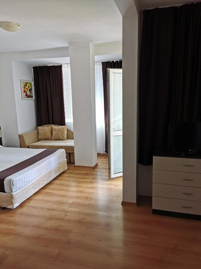 Jelezchevi Guest Rooms Primorsko Eksteriør billede