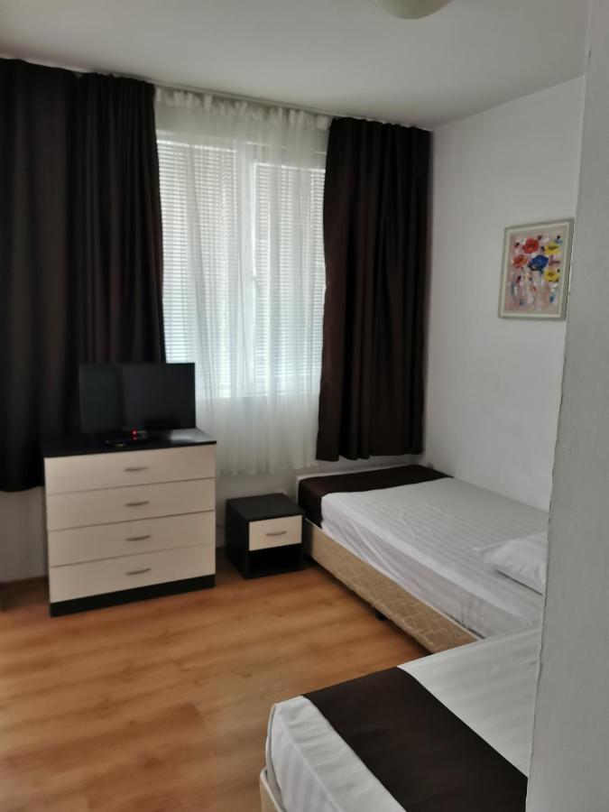 Jelezchevi Guest Rooms Primorsko Eksteriør billede