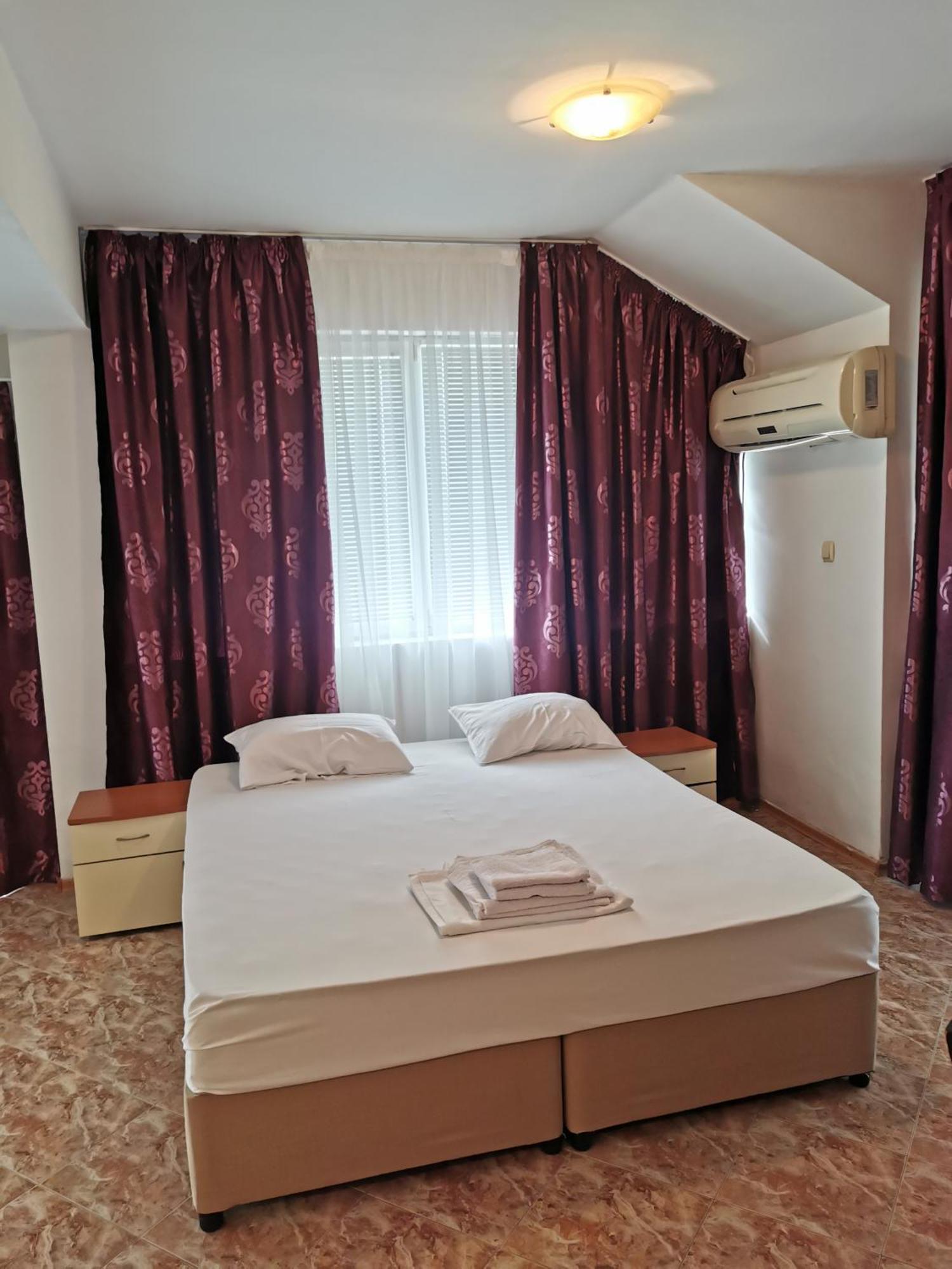 Jelezchevi Guest Rooms Primorsko Eksteriør billede