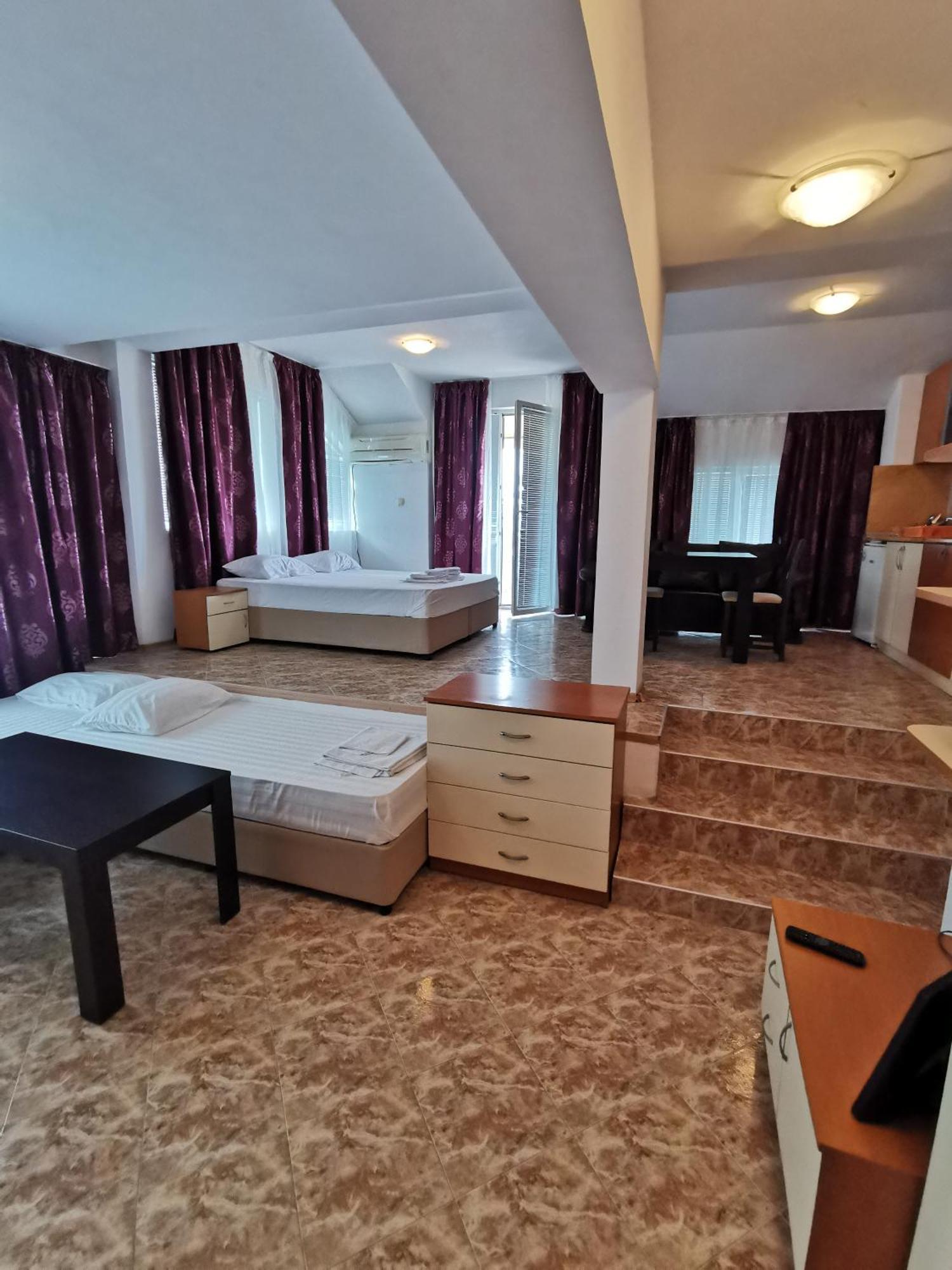 Jelezchevi Guest Rooms Primorsko Eksteriør billede