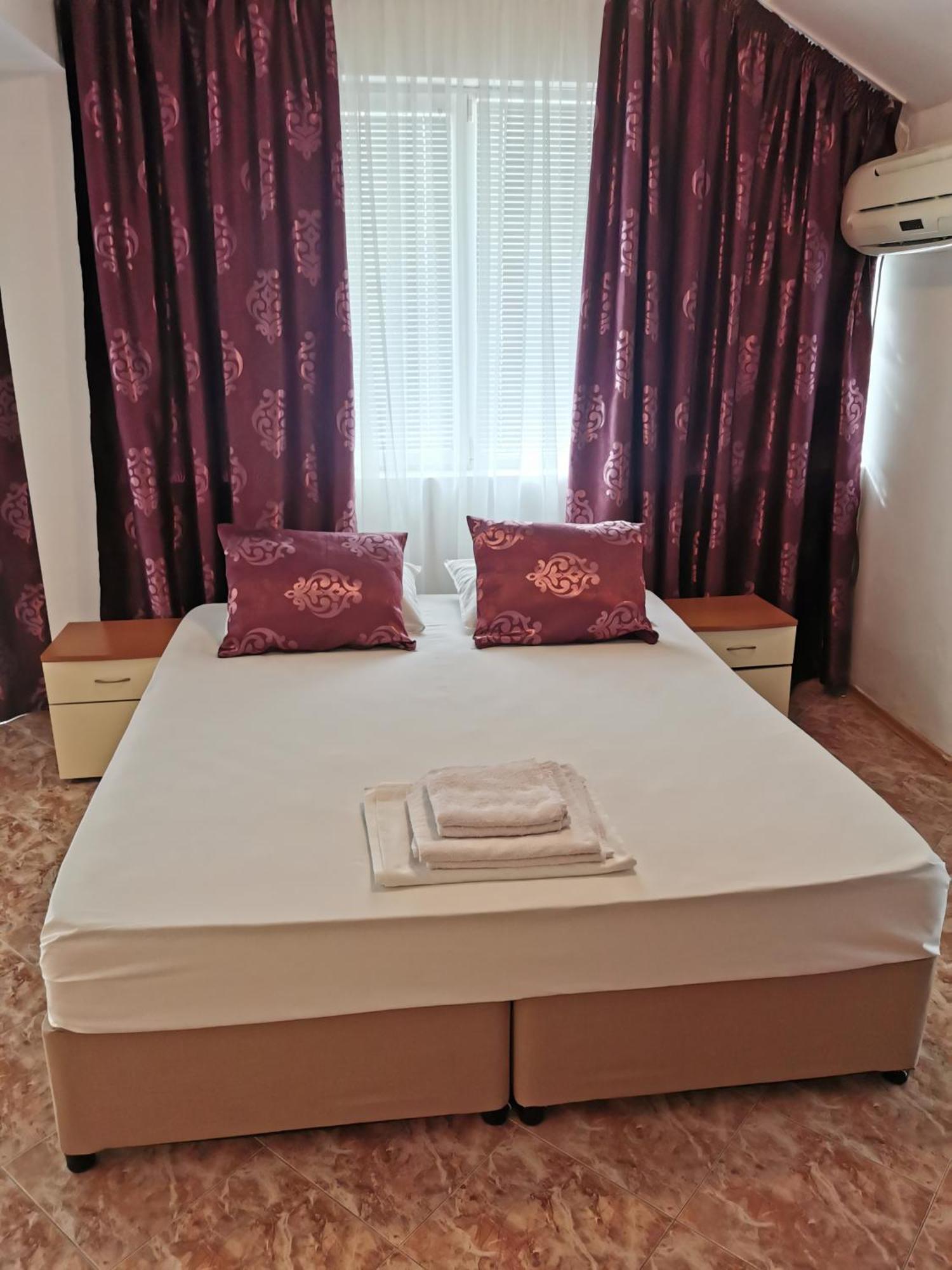 Jelezchevi Guest Rooms Primorsko Eksteriør billede