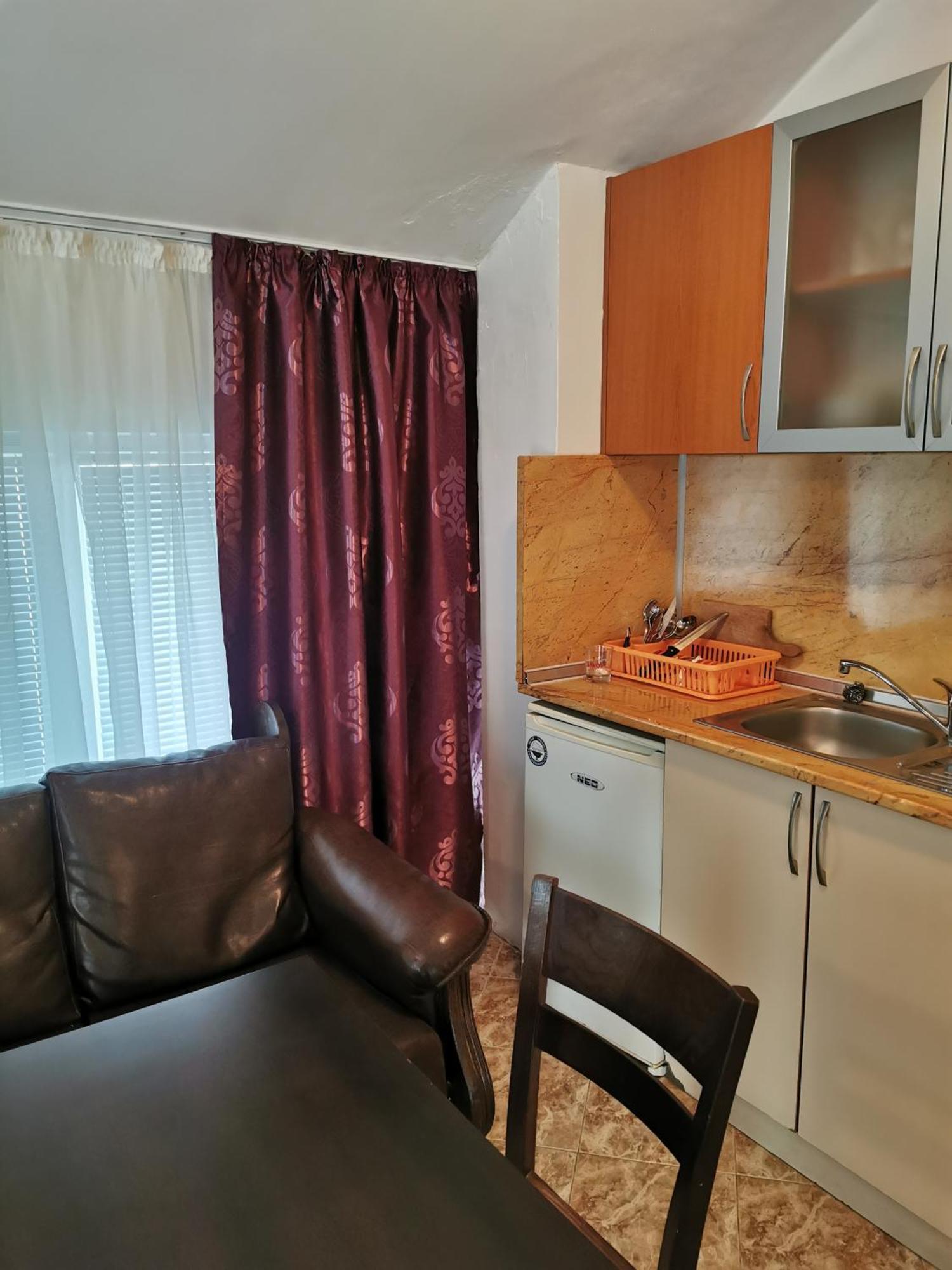 Jelezchevi Guest Rooms Primorsko Eksteriør billede